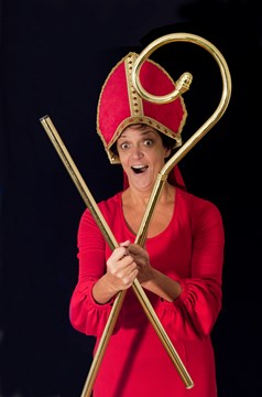 Lenette van Dongen oefent voor Sinterklaas (Foto Jan Jong)