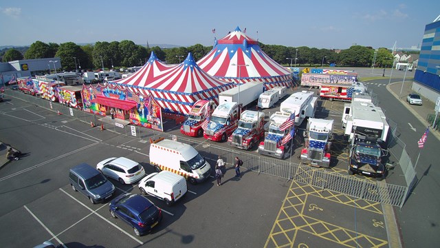 Tentencomplex Great Christmas Circus