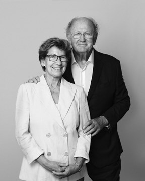 Joop-en-Janine-van-den-Ende_def-scaled-828x1035