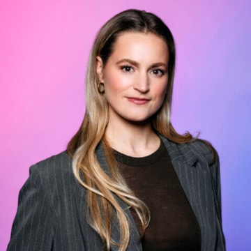 Desi-van-Doeveren-Theater-Oostpool-foto-Anne-van-Zantwijk-vierkant-LR-480x480